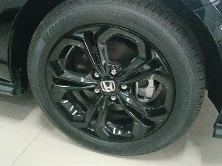 Gasoline Hybrid Used Car Export 5