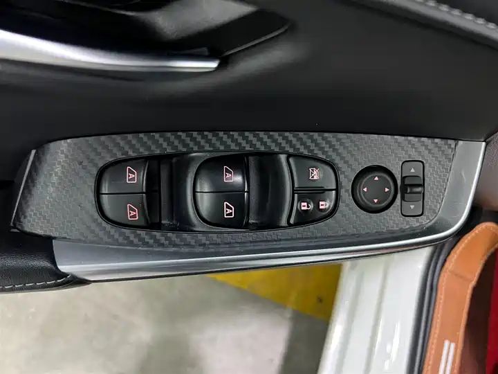 2016-2026 NISSAN Sylphy Cars From China For Overseas Market 8