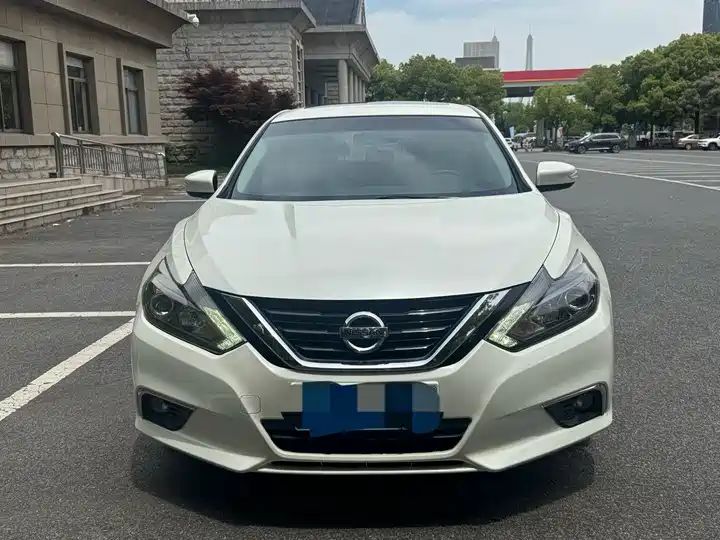 Popular Nissan Teana Ready for Shipment 1