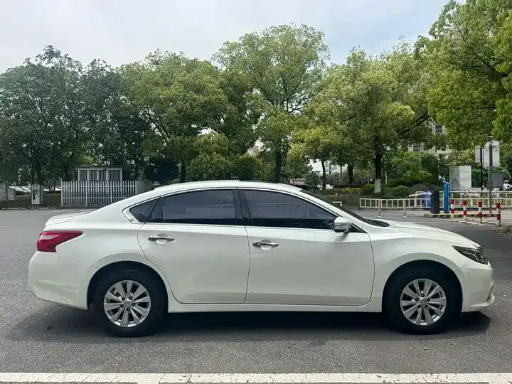 Popular Nissan Teana Ready for Shipment 10