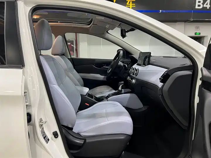 Durable Nissan Qashqai 2016-2025 17
