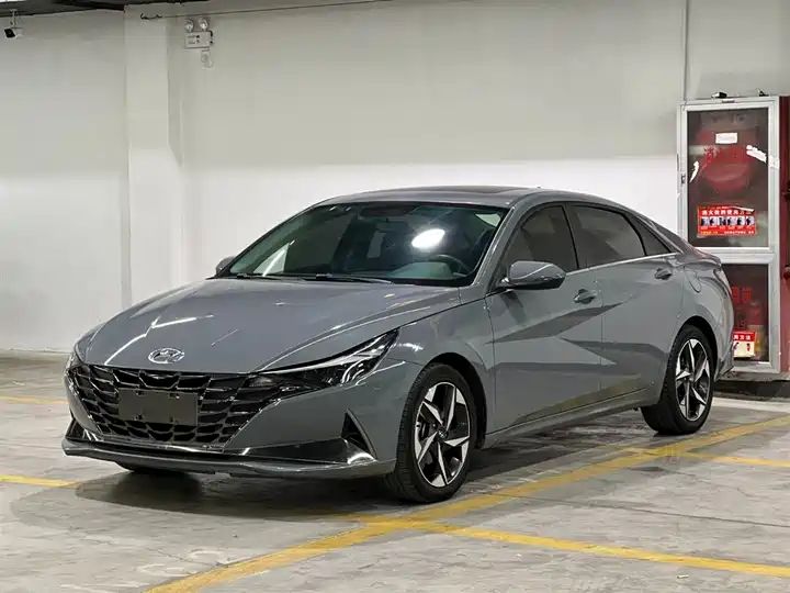 Hyundai Elantra 2022 1.5L CVT GLX Premium 1