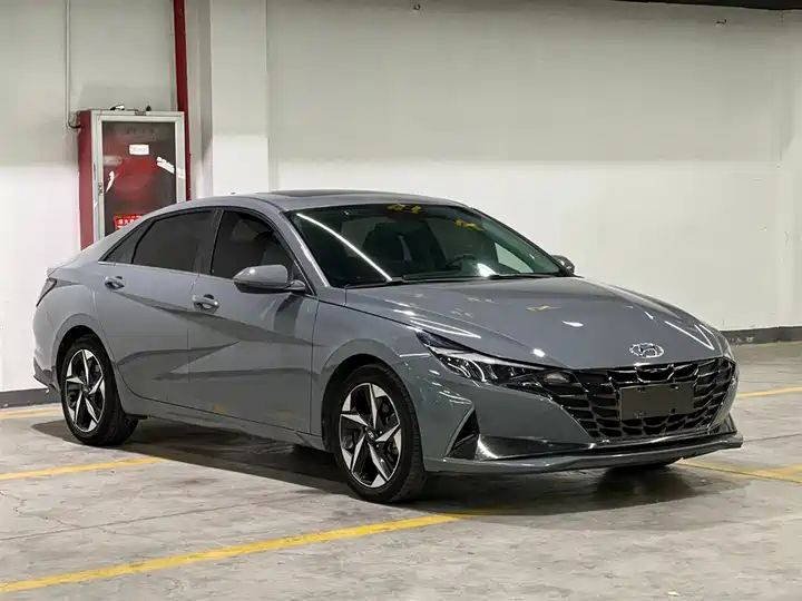 Hyundai Elantra 2022 1.5L CVT GLX Premium 3