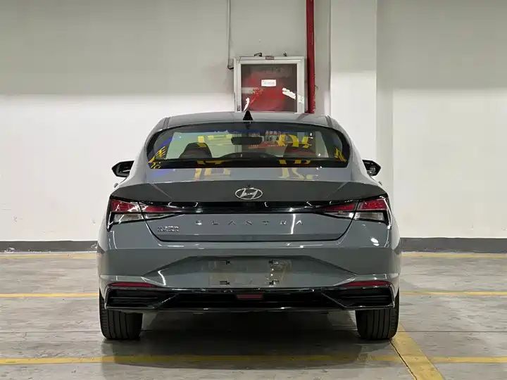 Hyundai Elantra 2022 1.5L CVT GLX Premium 6