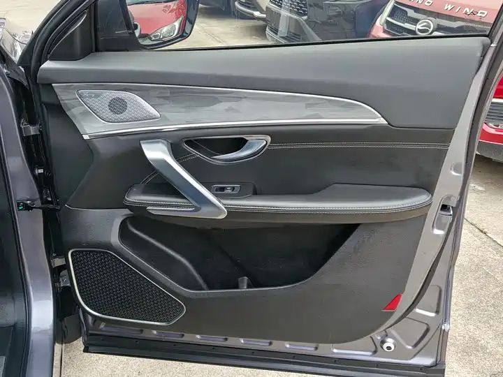 1.6T DCT Warrior, 7-Seater | China Used Car Export 7