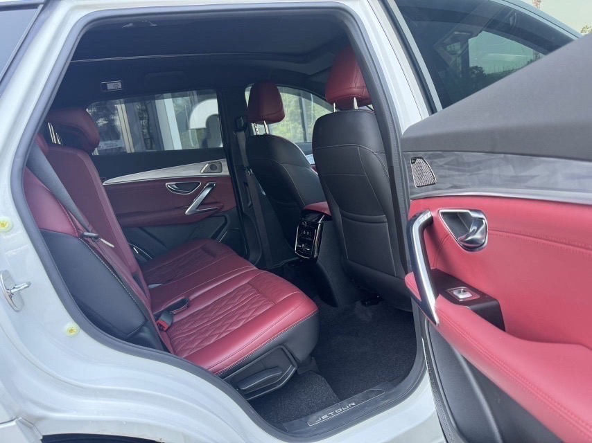 Warrior 1.6T DCT 7-Seater | Quality Used Car Export from China 12