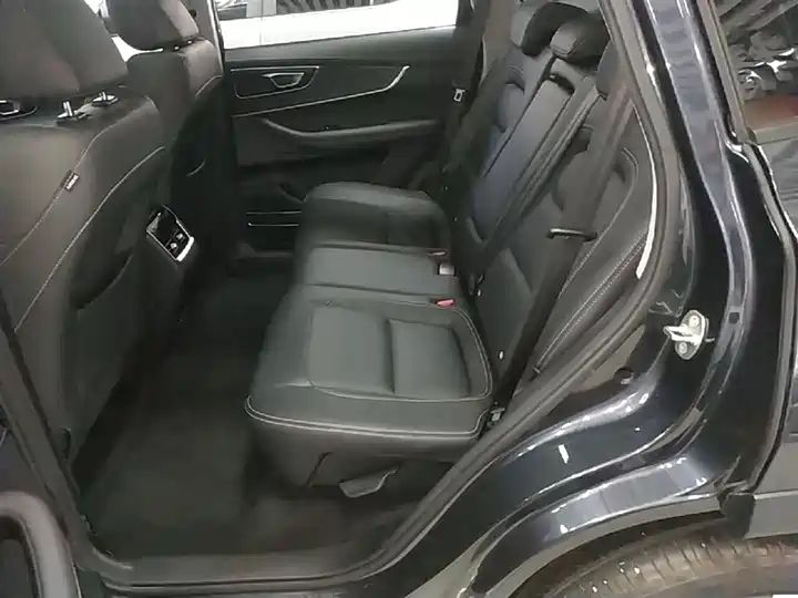 Chery Tiggo 8 2025 230TCI Automatic Luxury 5-Seater Excellence Edition 16