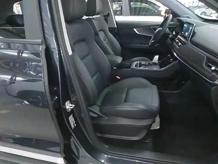 Chery Tiggo 8 2025 230TCI Automatic Luxury 5-Seater Excellence Edition 24