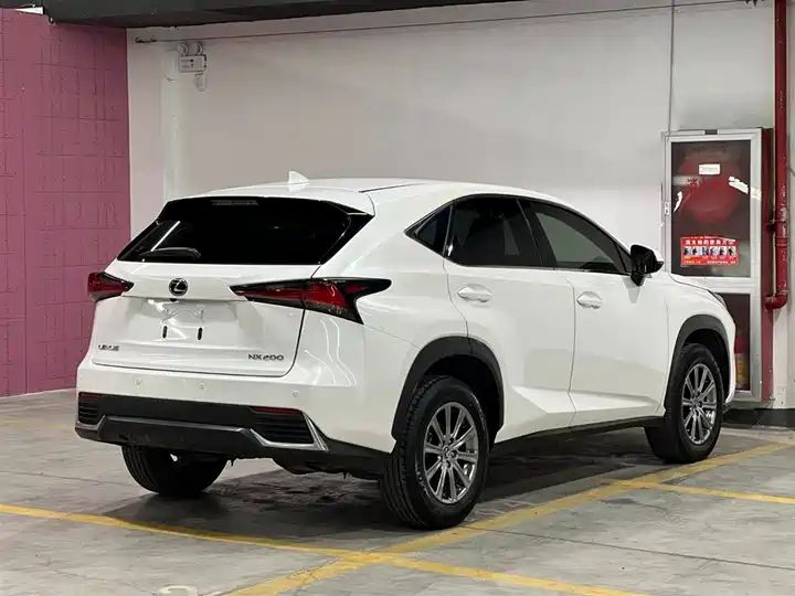 2018 200 FWD Comfort Grade, China Used Car Export 4