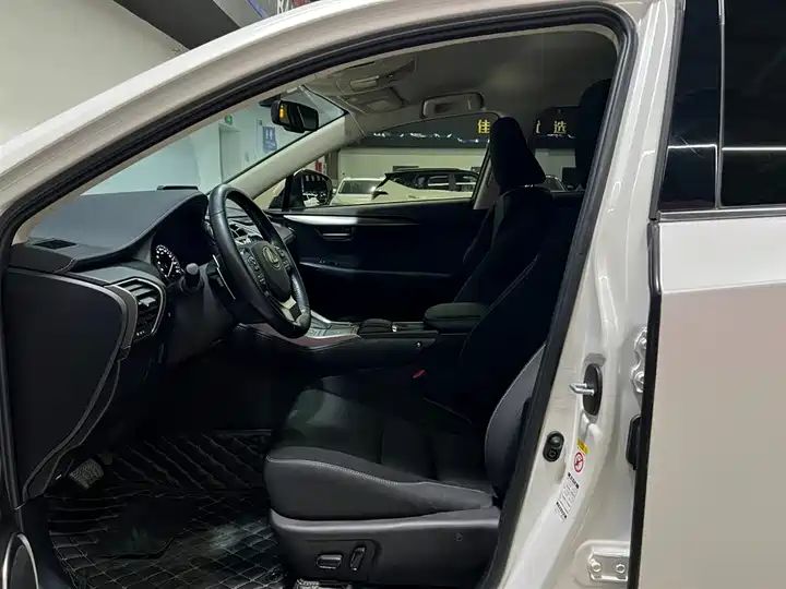 2018 200 FWD Comfort Grade, China Used Car Export 7