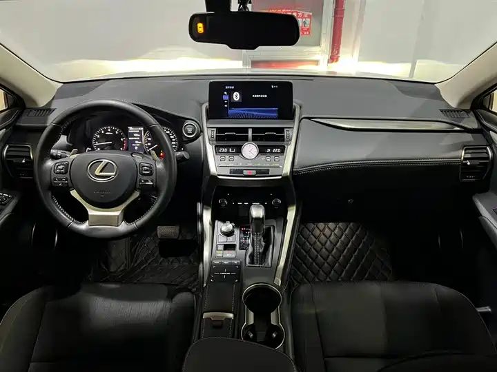 2018 200 FWD Comfort Grade, China Used Car Export 11