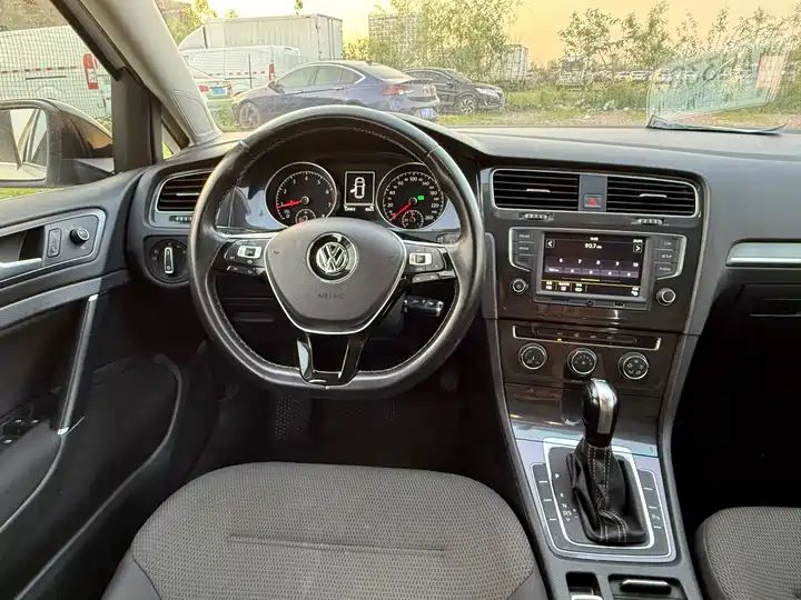 230TSI Automatic Comfort Millionth Edition | China Used Car Export 3
