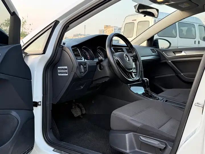 230TSI Automatic Comfort Millionth Edition | China Used Car Export 4