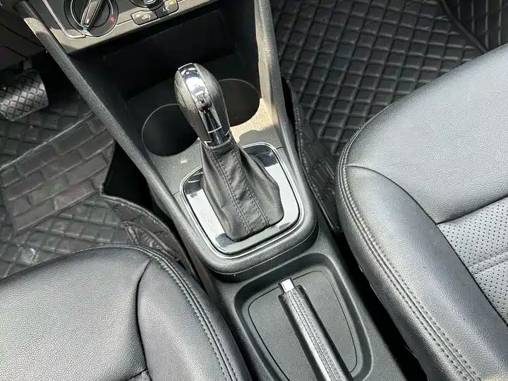 2016 Volkswagen Polo 1.6L Automatic Comfort Edition 7