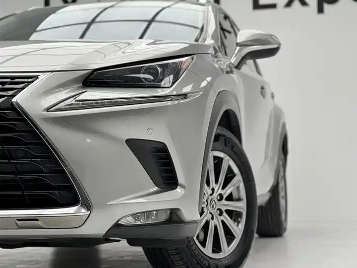 AWD Fashion Edition | China Used Car Export 4