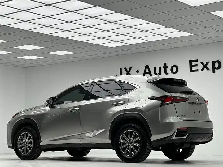 AWD Fashion Edition | China Used Car Export 6