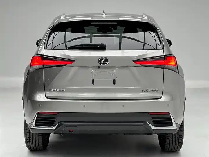 AWD Fashion Edition | China Used Car Export 8