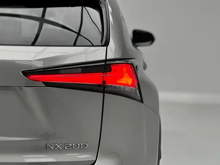 AWD Fashion Edition | China Used Car Export 9