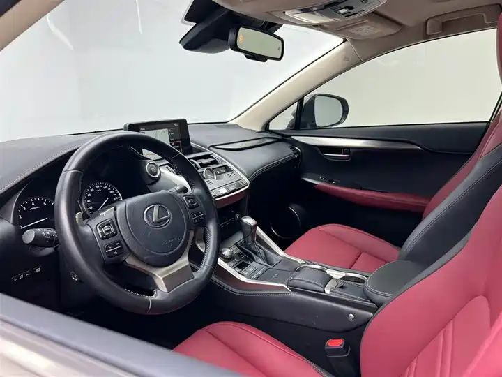 AWD Fashion Edition | China Used Car Export 14
