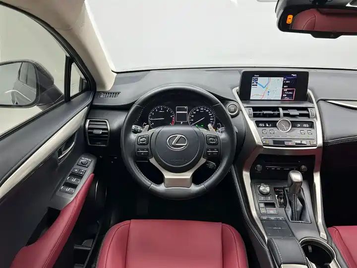 AWD Fashion Edition | China Used Car Export 15