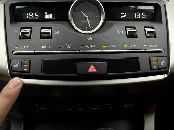 AWD Fashion Edition | China Used Car Export 21