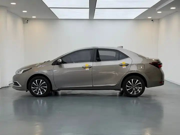 2016 Toyota Corolla Dual Engine 1.8L E-CVT Elite (Hot Item) 17