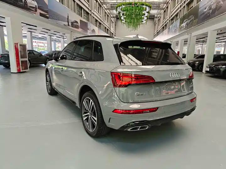 40 TFSI Luxury Dynamic | China Used Car Export 3
