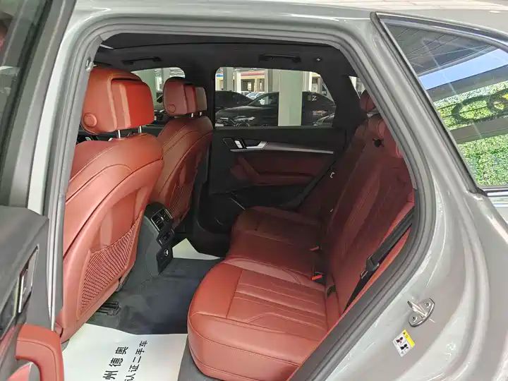 40 TFSI Luxury Dynamic | China Used Car Export 6