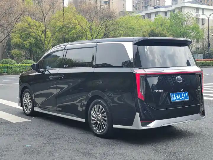 Master Series Super Hybrid Luxury MPV, Premium Second Hand Chinese Business MPV Wholesale for Export 3
