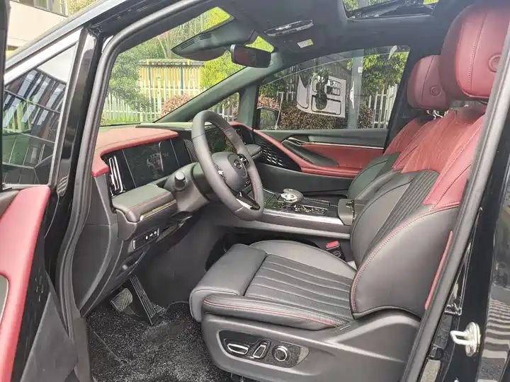Master Series Super Hybrid Luxury MPV, Premium Second Hand Chinese Business MPV Wholesale for Export 6