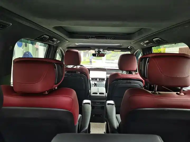 Master Series Super Hybrid Luxury MPV, Premium Second Hand Chinese Business MPV Wholesale for Export 12