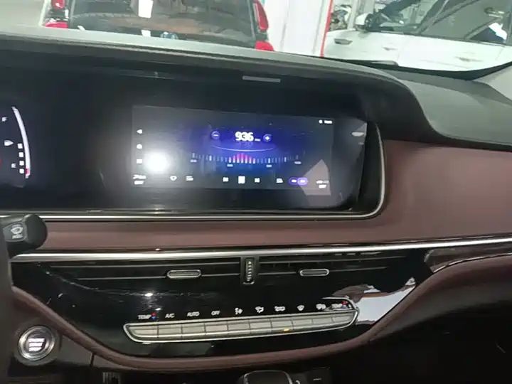PRO 270T DCT Luxury MPV, Cost-effective Second Hand Chinese Family MPV Wholesale for Export 9