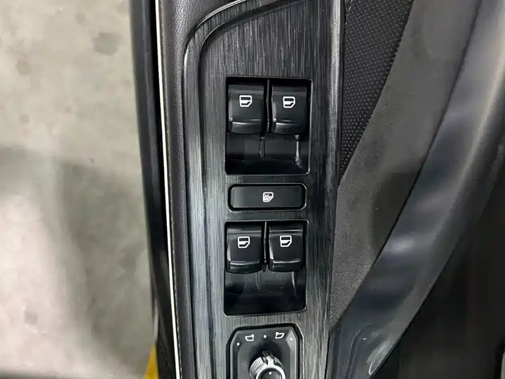 1.5T Auto City Version, Popular Compact Used SUV Export from China 8