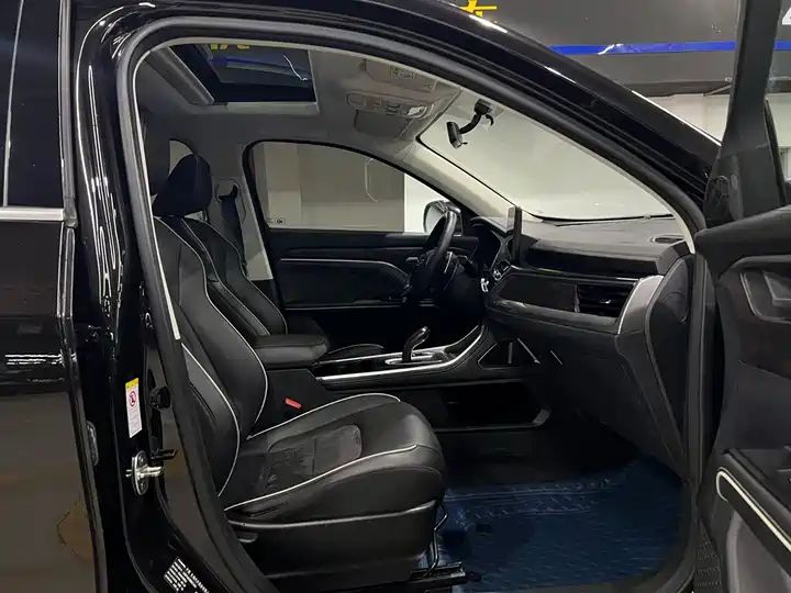 1.5T Auto City Version, Popular Compact Used SUV Export from China 16