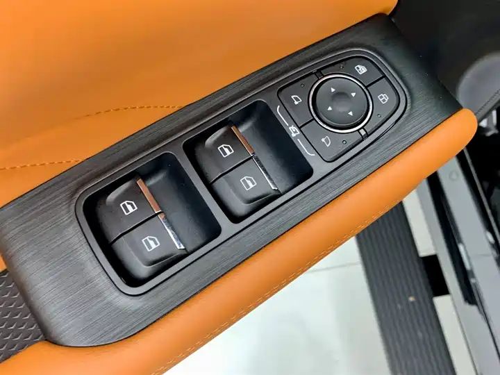 2.4T Diesel 4WD Extreme Edition, Second Hand Chinese Off-road SUV Wholesale for Export 27