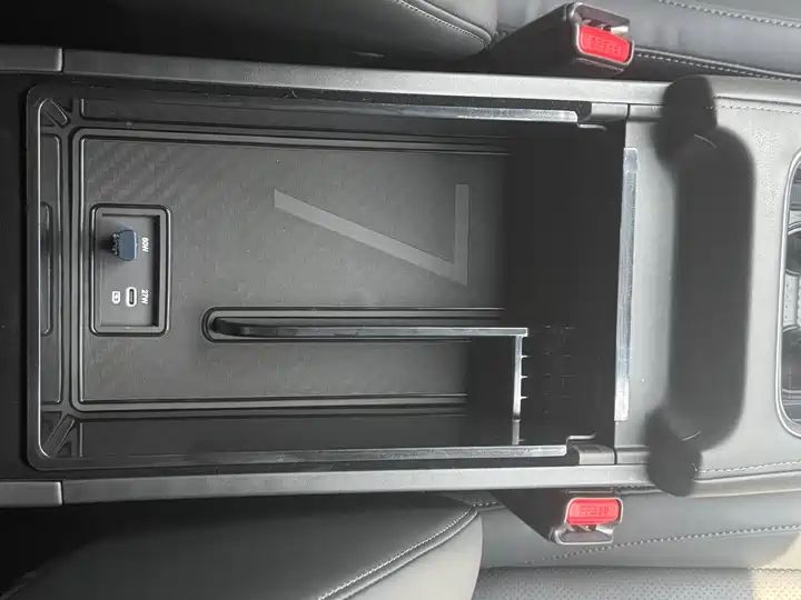 Enhanced Version 75kWh | Used EV Export from China 12