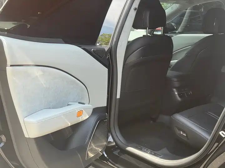 Enhanced Version 75kWh | Used EV Export from China 13