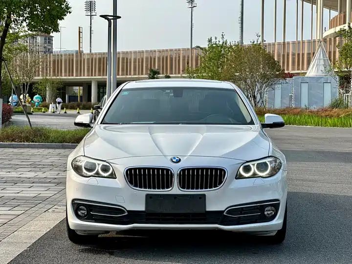 Luxury Design Package | Used Sedan Export from China 1