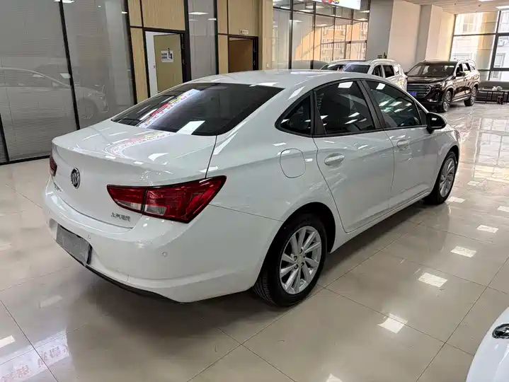 15S Automatic Leading Edition | Used Car Export from China 4