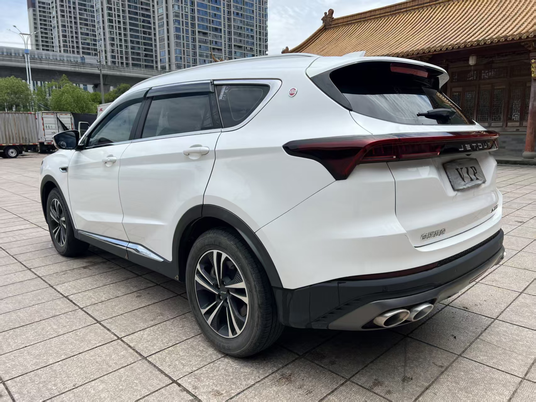 1.5T DCT Mountain 5-Seater | Used SUV Export from China 8