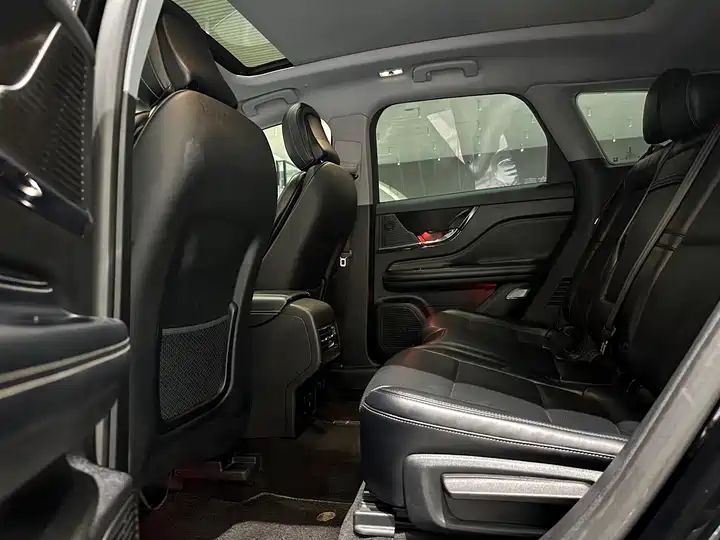 2.0T 2WD Premium Trim, Export Available from China 14