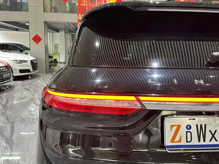 2.0T 2WD Premium Trim, Export Available from China 16