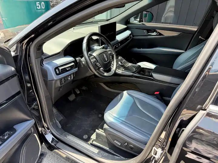 2.0T Four-Wheel Drive Premium Trim, Export Ready from China 4