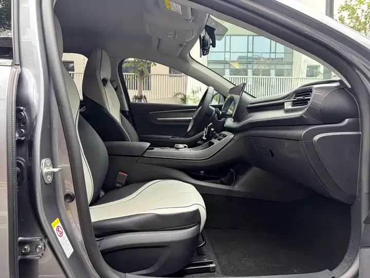 2023 Champion Edition DM-i 55KM Luxury Used Car for Export 9
