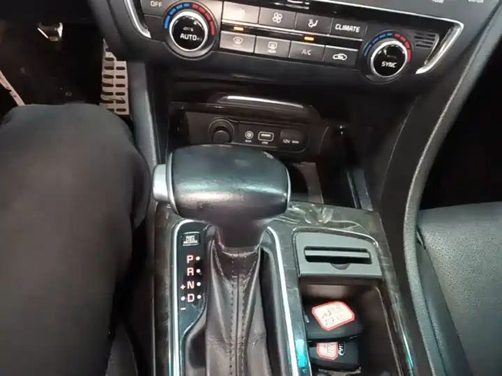 Automatic LUX Used Car for Export 9