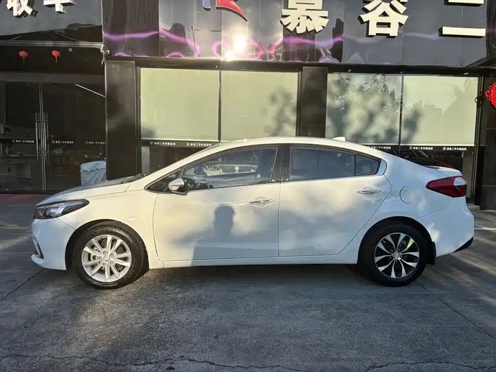 Automatic GLS Used Car for Export 1