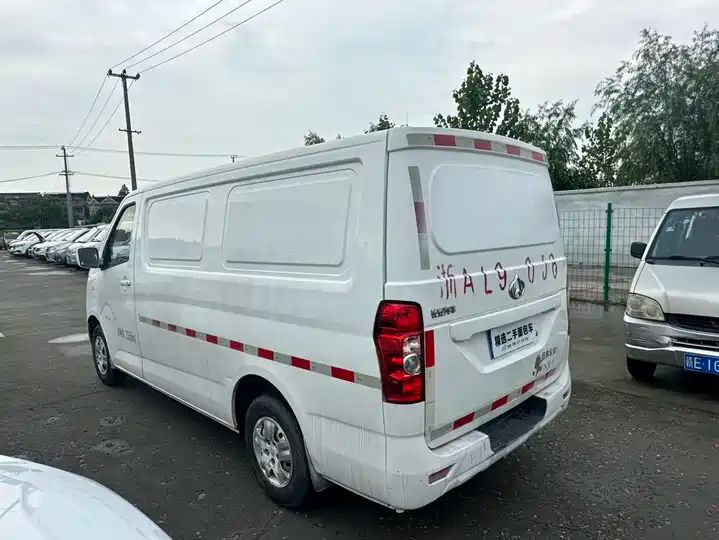 2018 1.5L Comfort High-roof Van Double Door 4G15S Used Car for Export 5