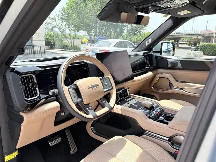 2025 Wisdom & Courage Luxury 7-Seater Used Car for Export 4