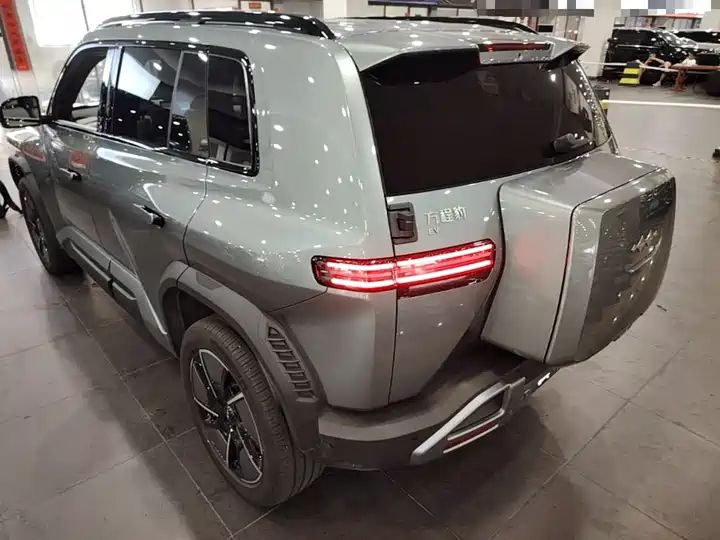 501km 4WD Ultra EV Off-road SUV from China 4