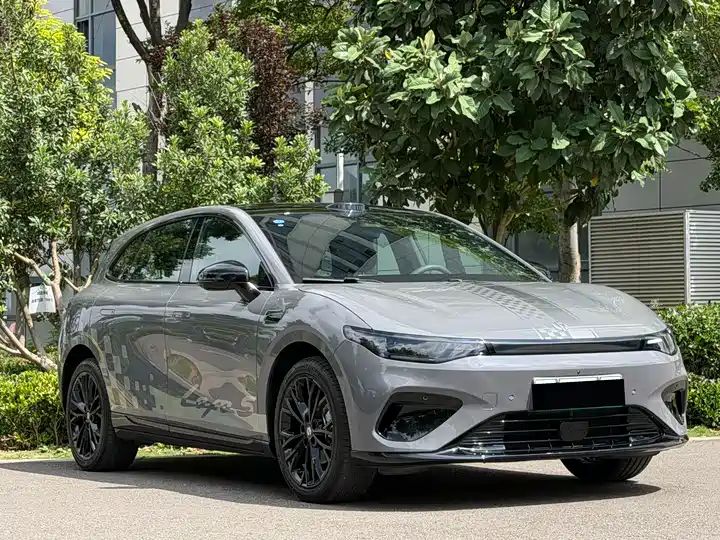 Max 515km Electric Hatchback from China 2